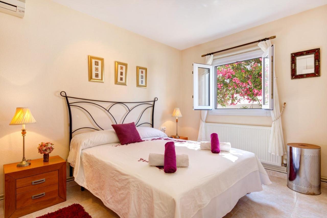 Villa Serena Cala En Porter  Bagian luar foto